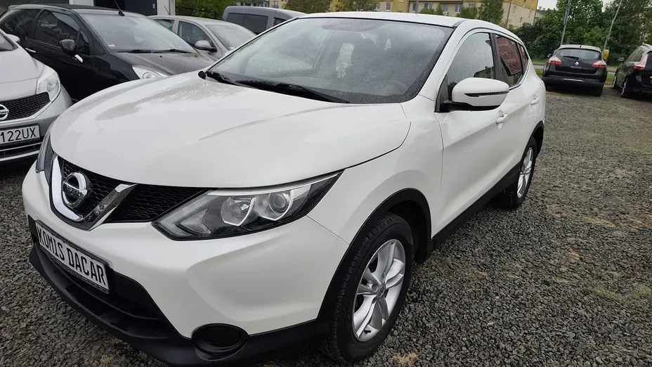 NISSAN Qashqai -