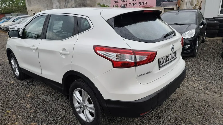 NISSAN Qashqai -