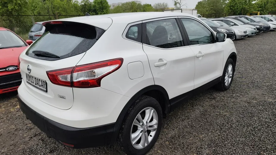 NISSAN Qashqai -