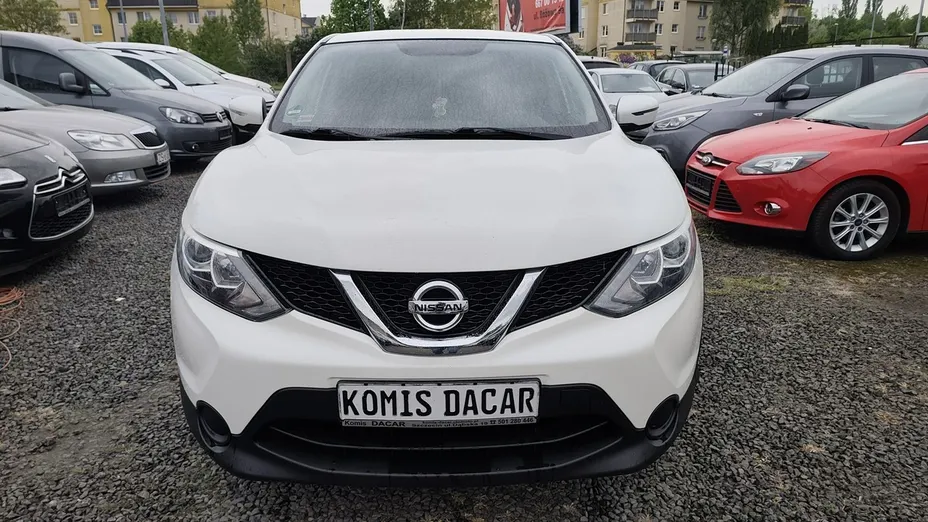 NISSAN Qashqai -