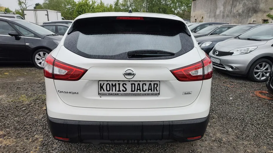NISSAN Qashqai -