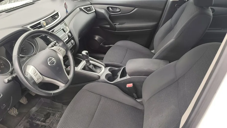 NISSAN Qashqai -
