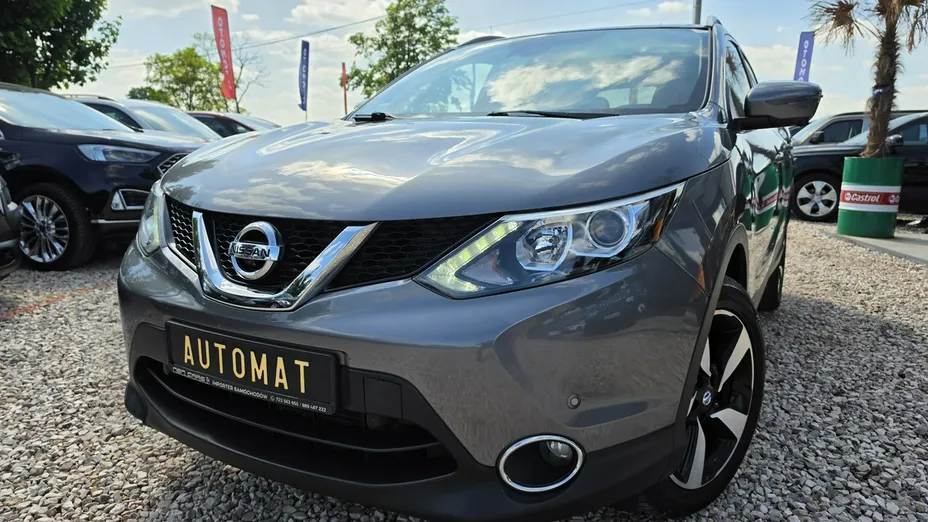 NISSAN Qashqai -