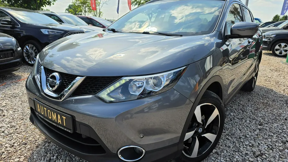 NISSAN Qashqai -