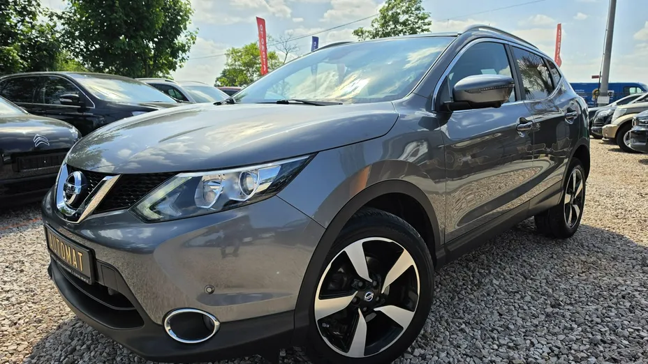 NISSAN Qashqai -