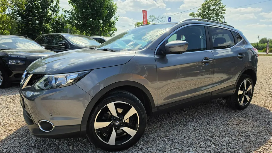 NISSAN Qashqai -