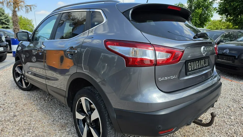 NISSAN Qashqai -