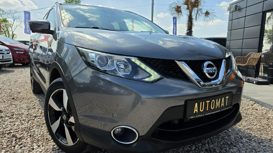 NISSAN Qashqai -