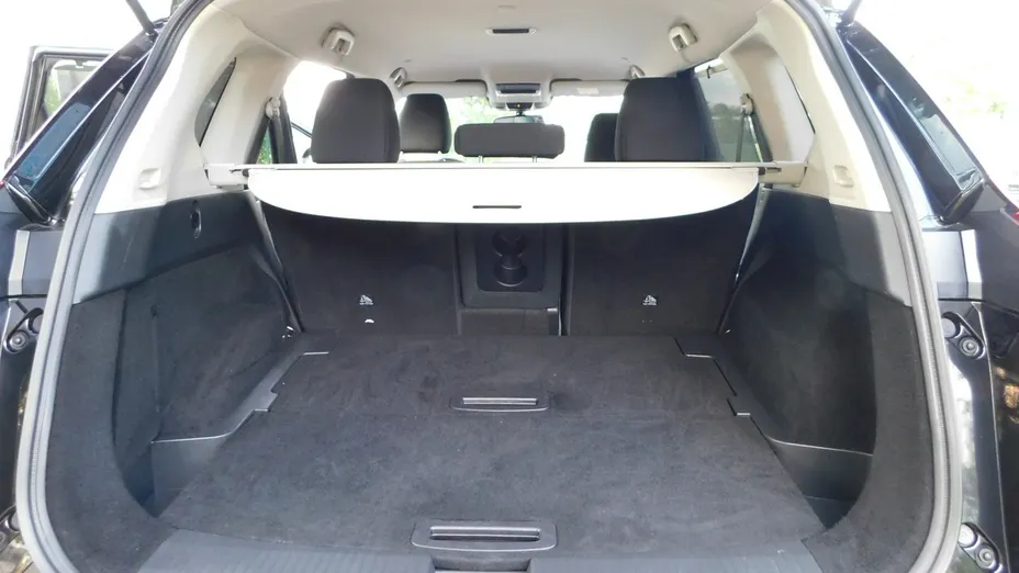 NISSAN X-Trail -