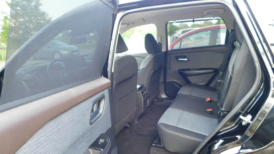 NISSAN X-Trail -