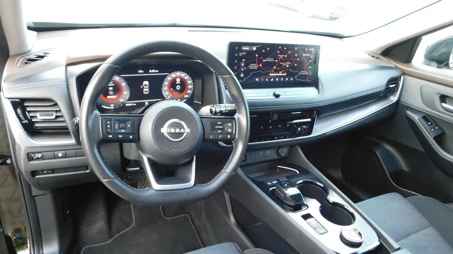 NISSAN X-Trail -