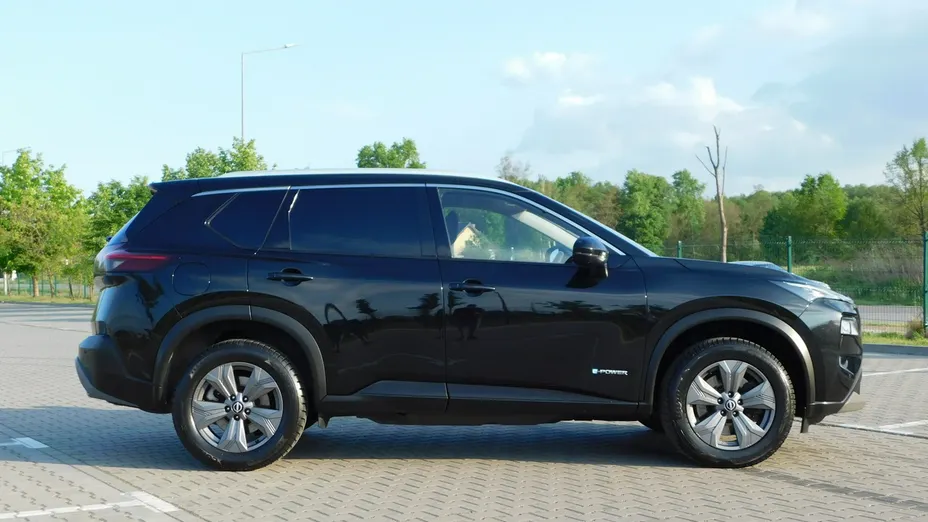 NISSAN X-Trail -