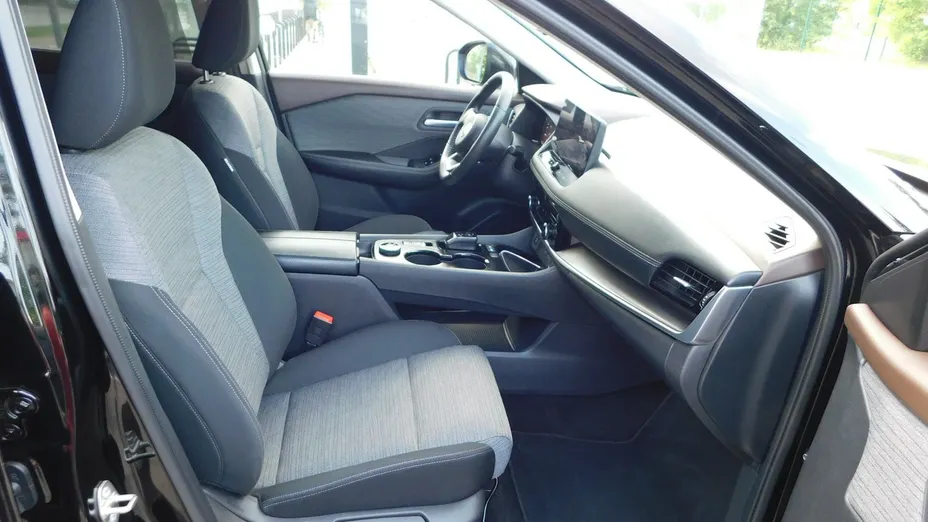 NISSAN X-Trail -