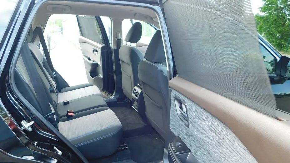 NISSAN X-Trail -