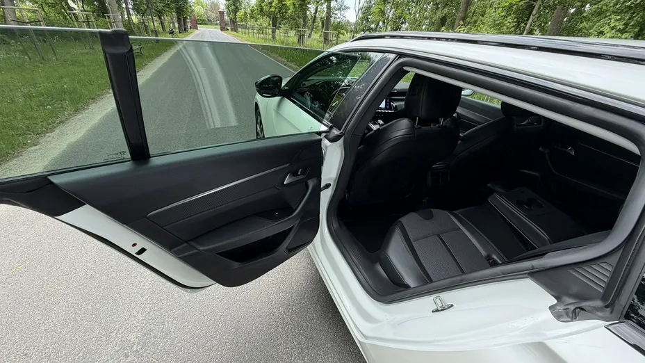 PEUGEOT 508 -