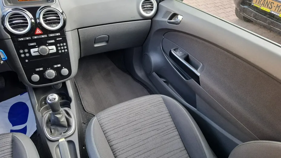 OPEL Corsa -