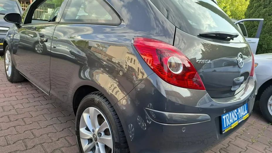 OPEL Corsa -