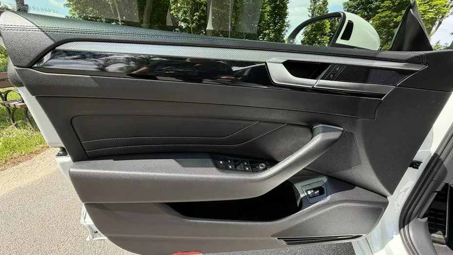 VOLKSWAGEN Arteon -