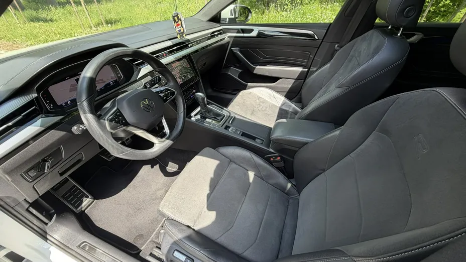 VOLKSWAGEN Arteon -