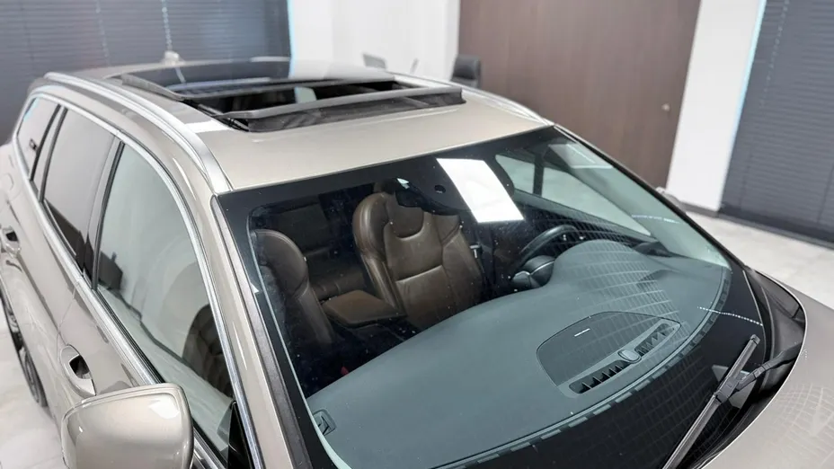 VOLVO V60 -