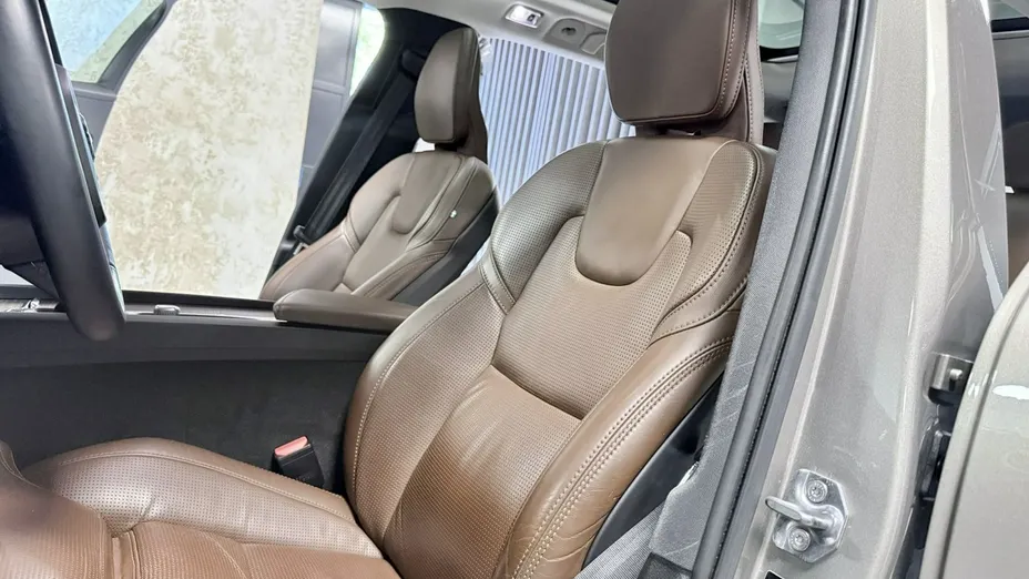 VOLVO V60 -