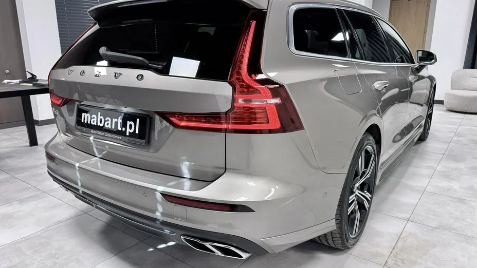 VOLVO V60 -