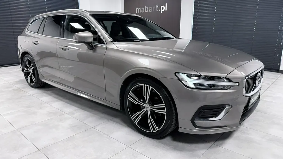 VOLVO V60 -