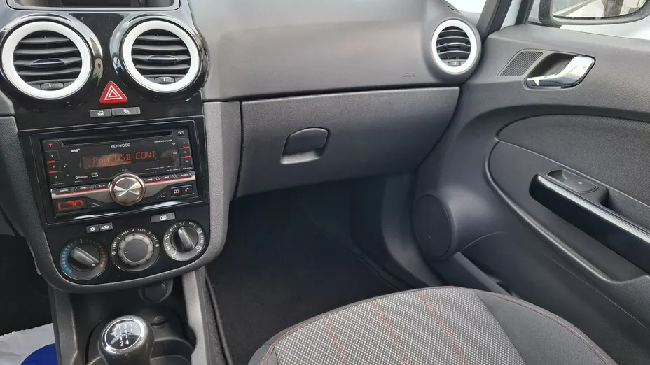 OPEL Corsa -