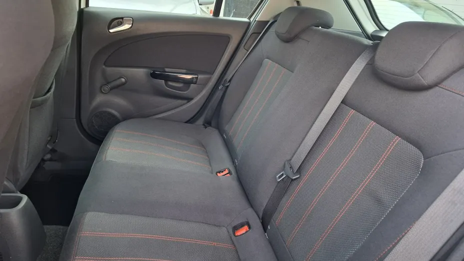 OPEL Corsa -