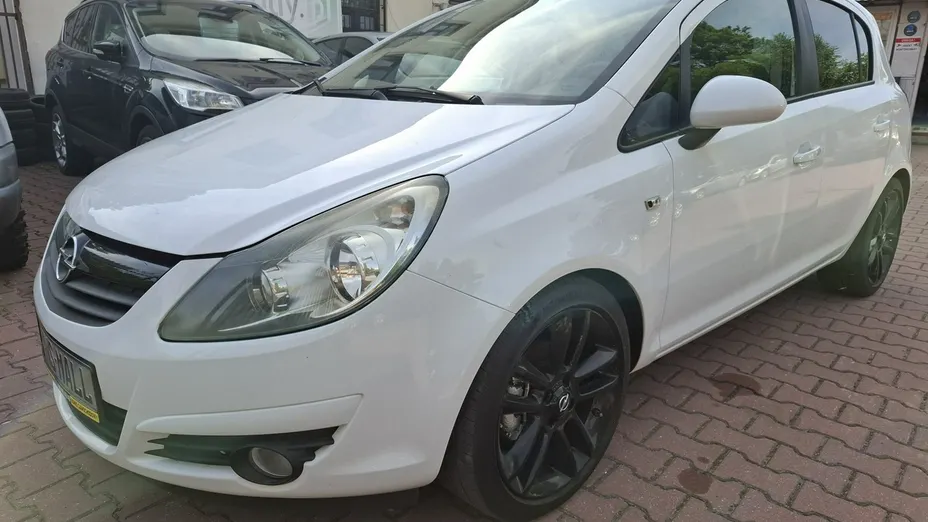 OPEL Corsa -