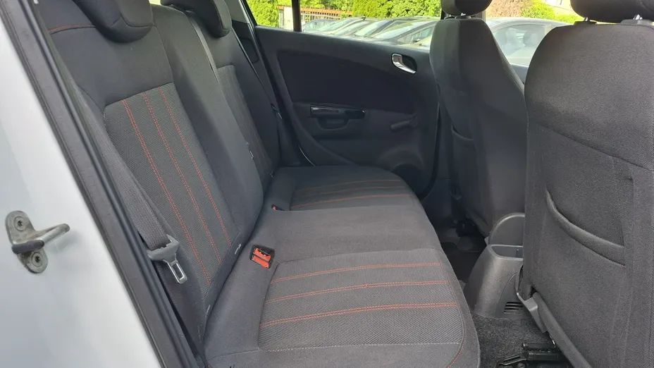OPEL Corsa -