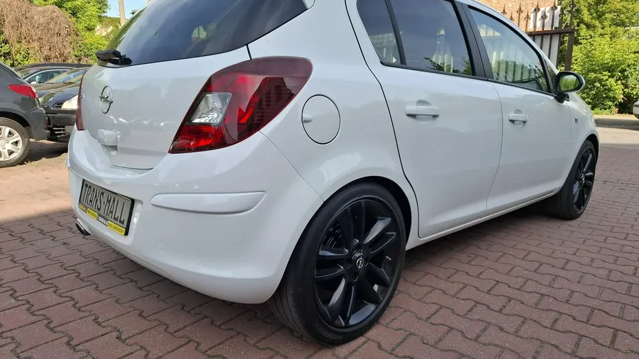 OPEL Corsa -