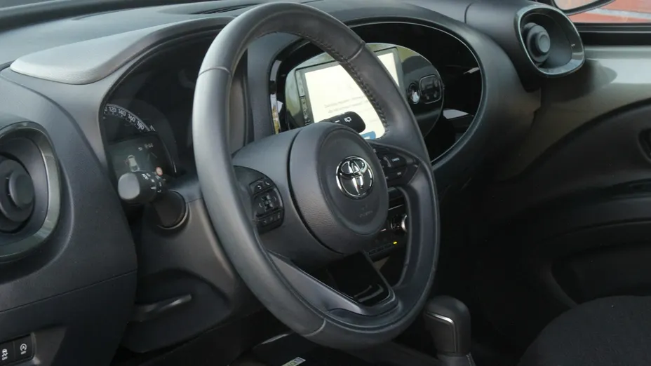TOYOTA Aygo X -