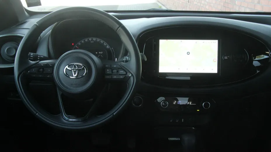 TOYOTA Aygo X -