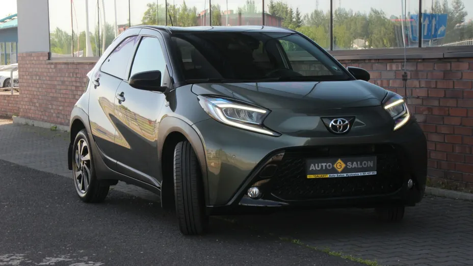 TOYOTA Aygo X -