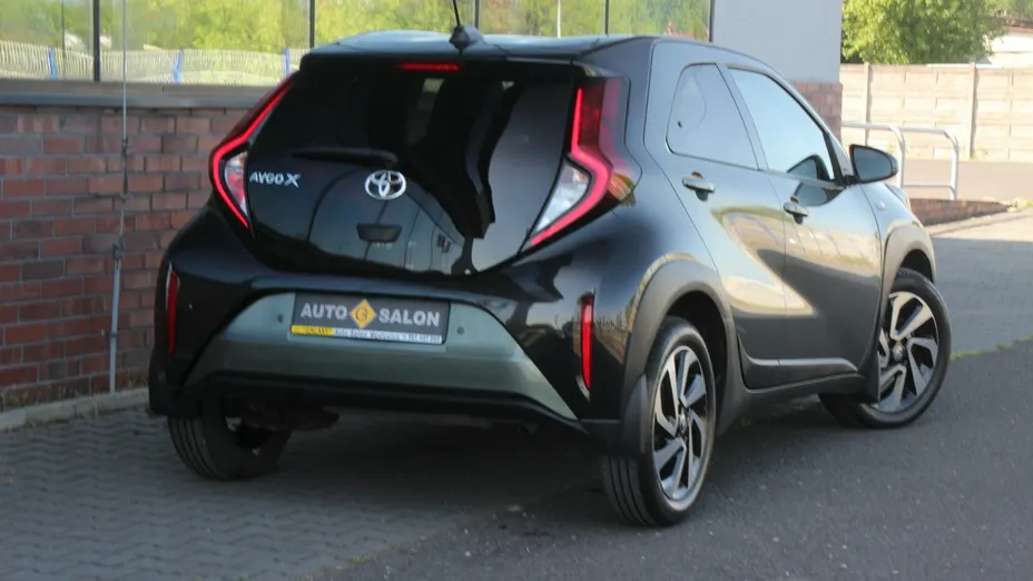 TOYOTA Aygo X -