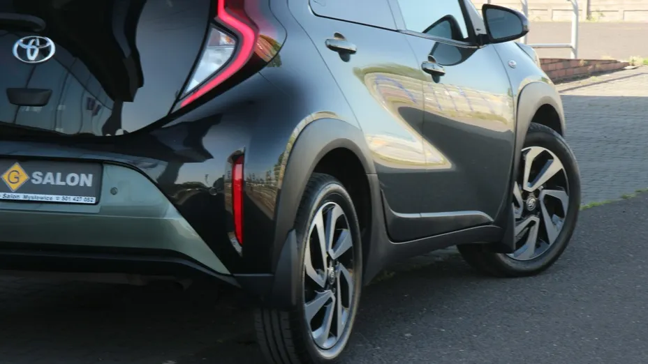 TOYOTA Aygo X -