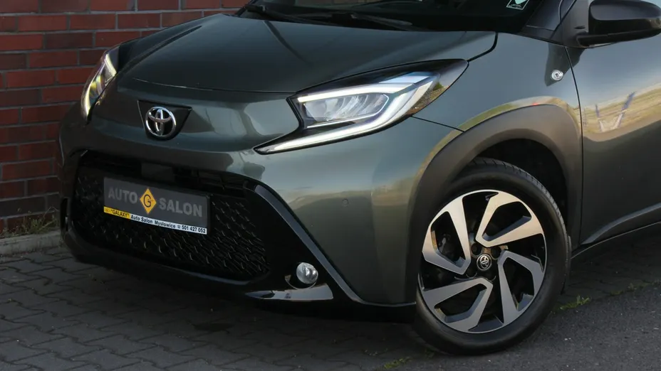TOYOTA Aygo X -