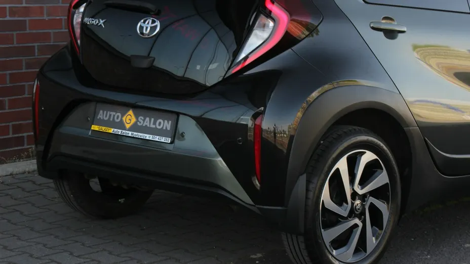 TOYOTA Aygo X -