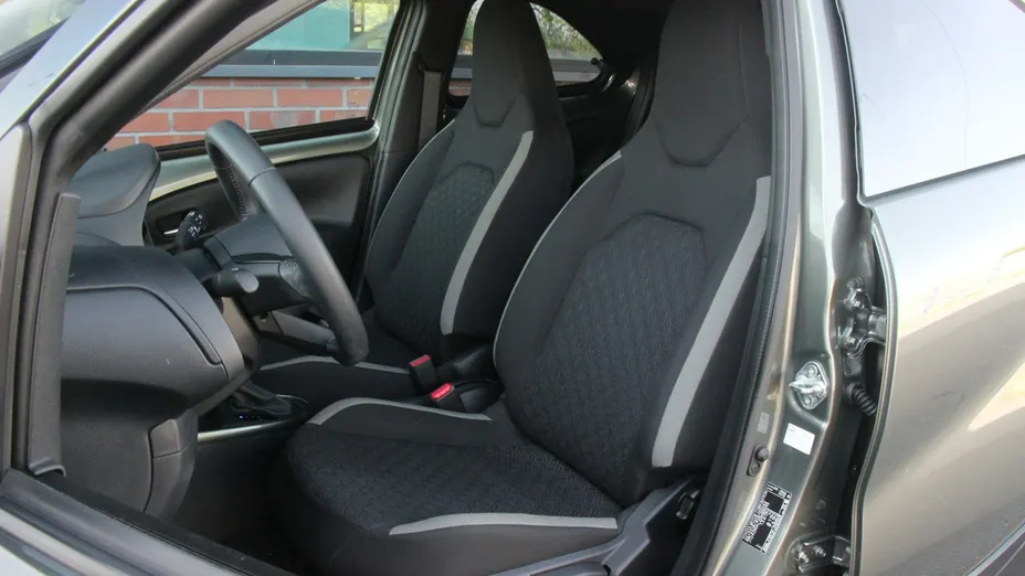 TOYOTA Aygo X -