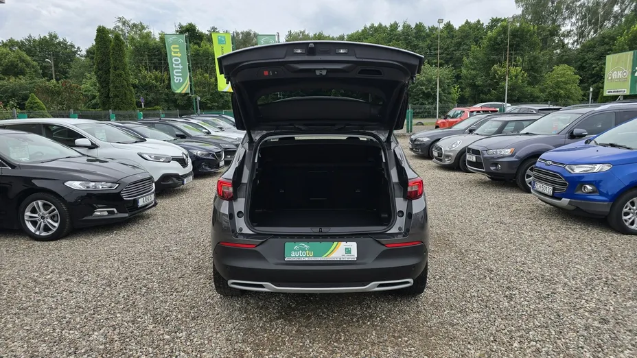 OPEL Grandland X -
