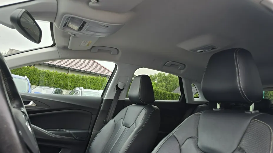 OPEL Grandland X -