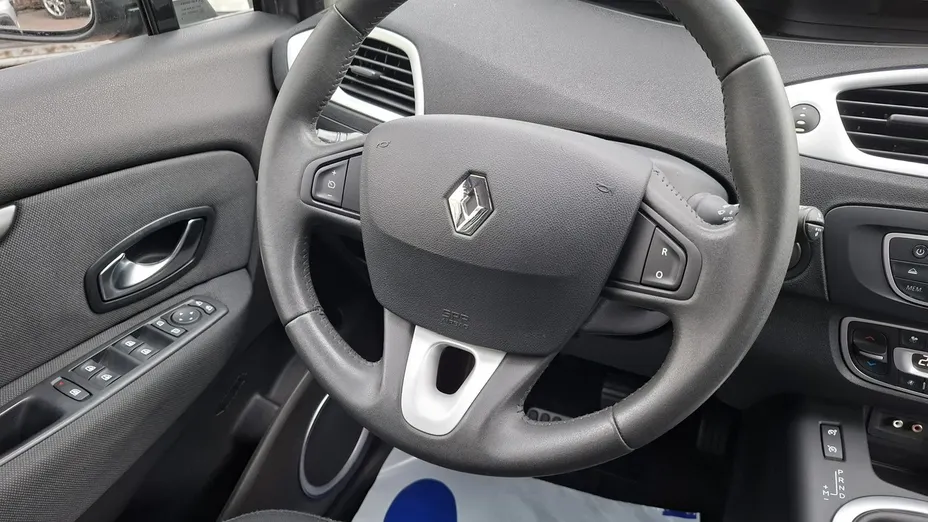 RENAULT Grand Scenic -