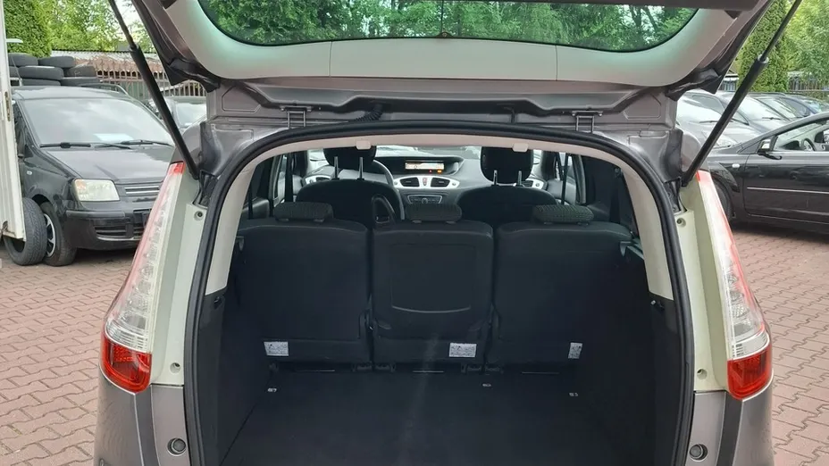 RENAULT Grand Scenic -