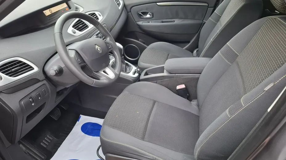 RENAULT Grand Scenic -