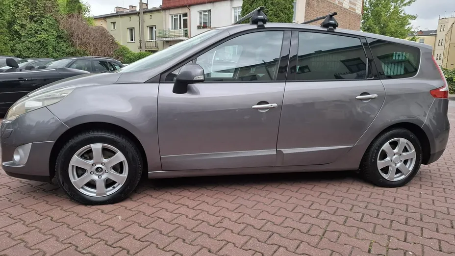 RENAULT Grand Scenic -