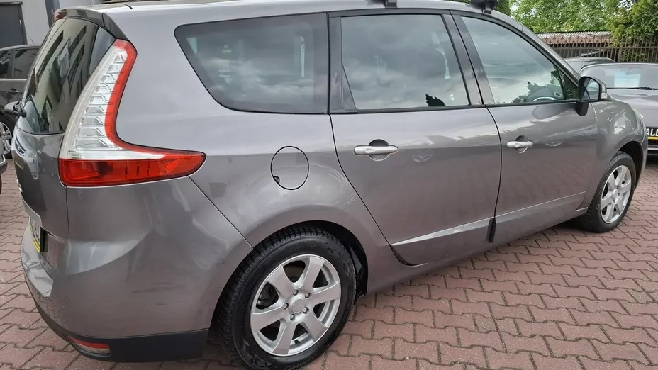 RENAULT Grand Scenic -