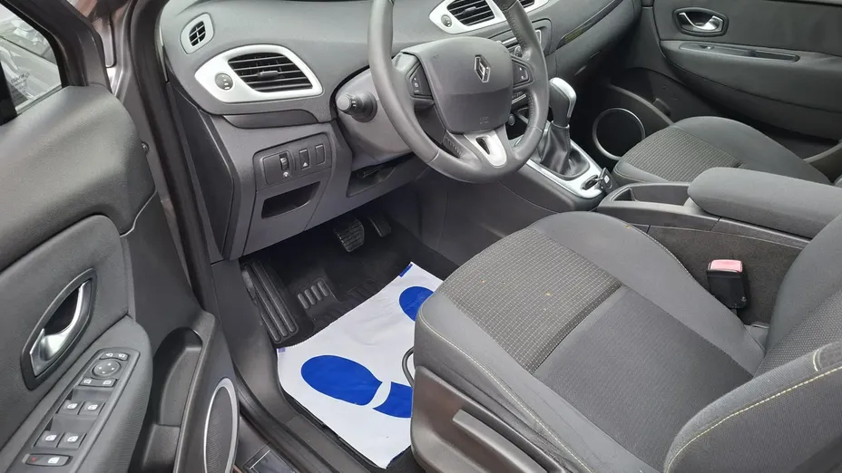 RENAULT Grand Scenic -