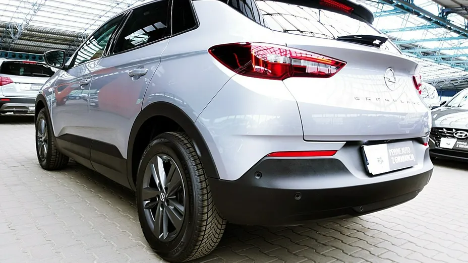 OPEL Grandland X -
