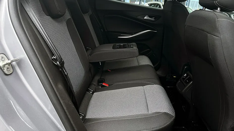 OPEL Grandland X -